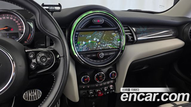 Mini Cooper 2020 — photo 20