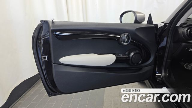 Mini Cooper 2020 — photo 14