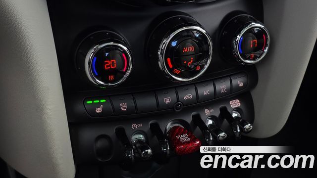 Mini Cooper 2020 — photo 32