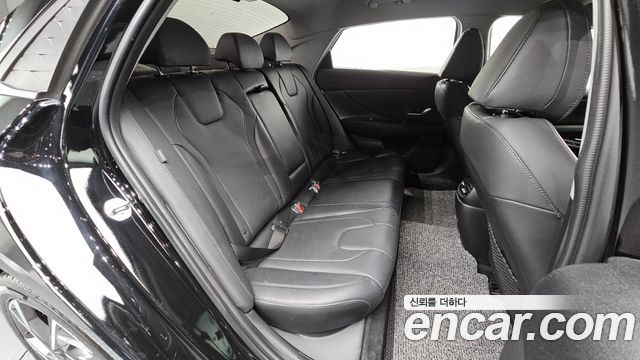 Hyundai AVANTE 2024 — photo 17