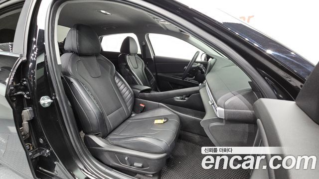 Hyundai AVANTE 2024 — photo 16