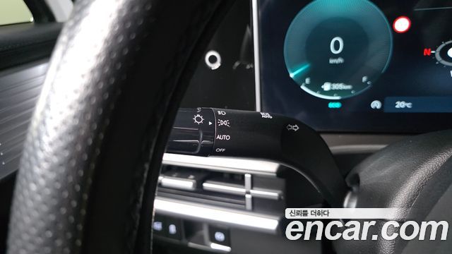 Hyundai Santafe 2024 — photo 18