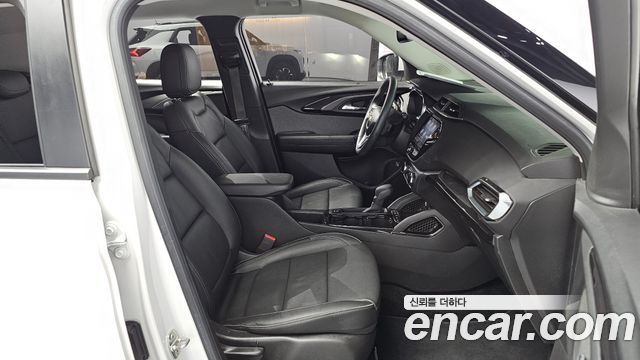 Chevrolet Korea Trailblazer 2022 — photo 13