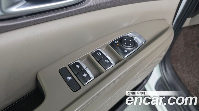 Kia Canival 2025 — photo 18