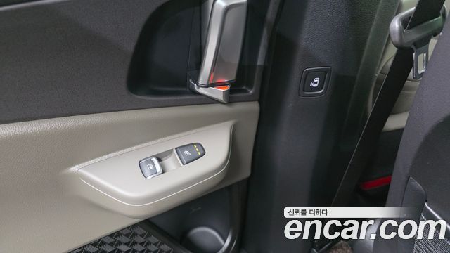 Kia Canival 2025 — photo 35