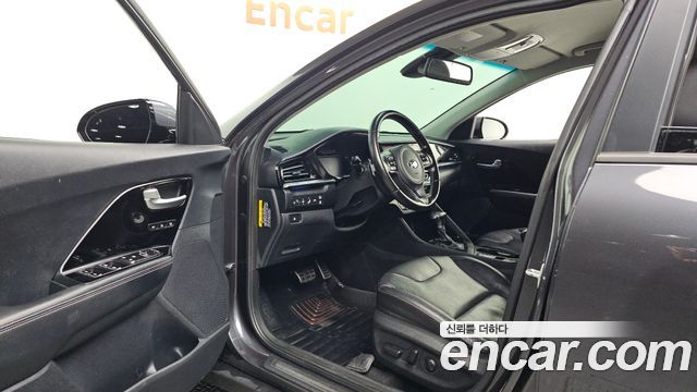 Kia Niro 2020 — photo 13