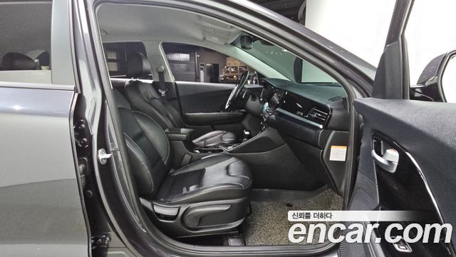 Kia Niro 2020 — photo 17