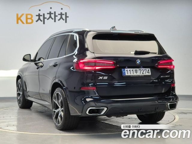 BMW X5 2022 — photo 2
