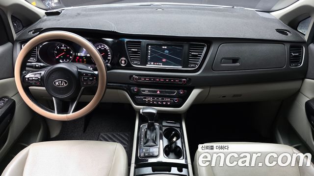 Kia Canival 2018 — photo 10