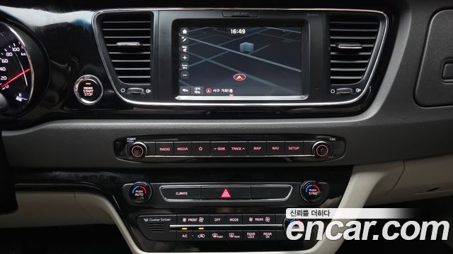 Kia Canival 2018 — photo 20