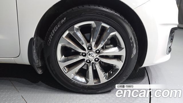 Kia Canival 2018 — photo 7