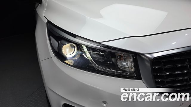 Kia Canival 2018 — photo 8