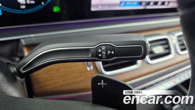 Mercedes-Benz GLE-Class 2021 — photo 12