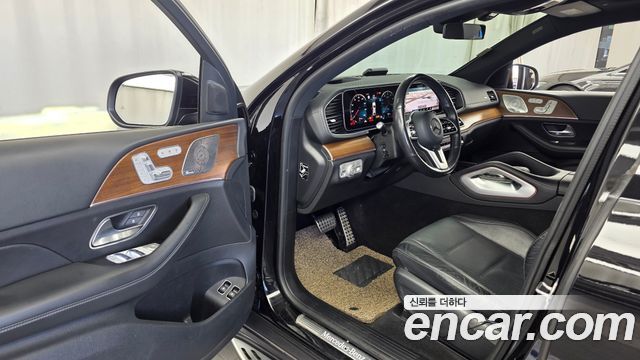 Mercedes-Benz GLE-Class 2021 — photo 13
