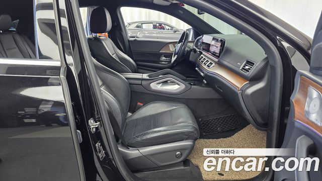 Mercedes-Benz GLE-Class 2021 — photo 17