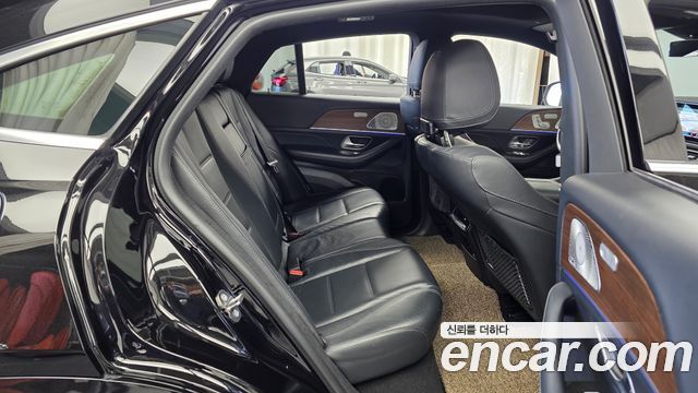 Mercedes-Benz GLE-Class 2021 — photo 18