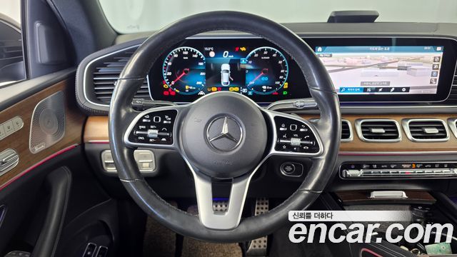 Mercedes-Benz GLE-Class 2021 — photo 19