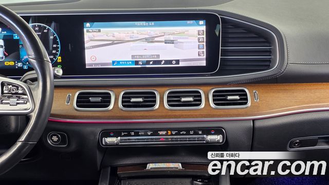Mercedes-Benz GLE-Class 2021 — photo 20