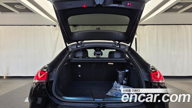 Mercedes-Benz GLE-Class 2021 — photo 26