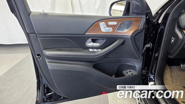 Mercedes-Benz GLE-Class 2021 — photo 14