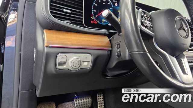 Mercedes-Benz GLE-Class 2021 — photo 27