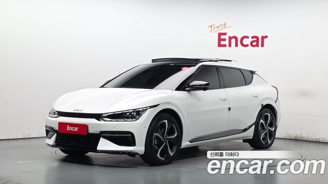 Kia EV6 2023 — photo 1