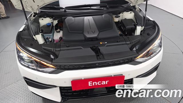 Kia EV6 2023 — photo 6
