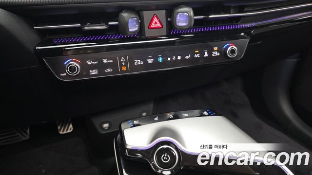 Kia EV6 2023 — photo 23