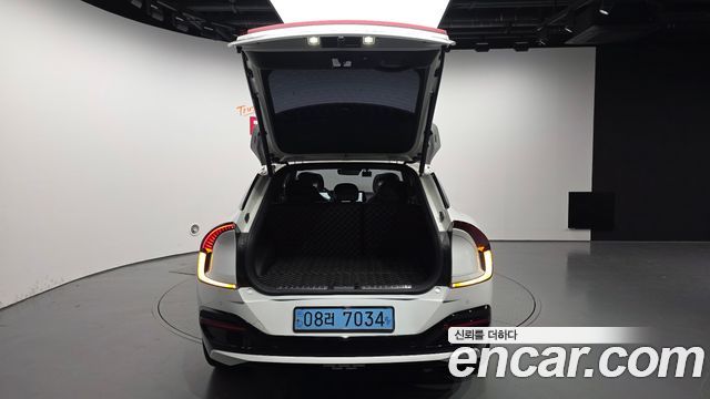 Kia EV6 2023 — photo 26