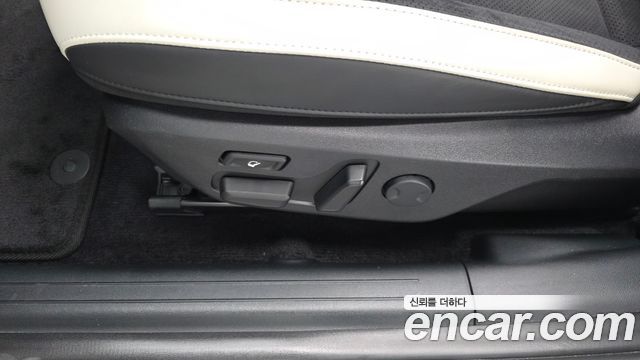 Kia EV6 2023 — photo 35
