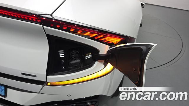 Kia EV6 2023 — photo 38
