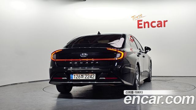 Hyundai Sonata 2022 — photo 4