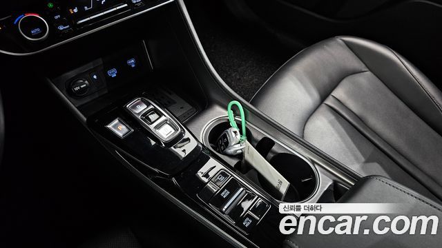 Hyundai Sonata 2022 — photo 12