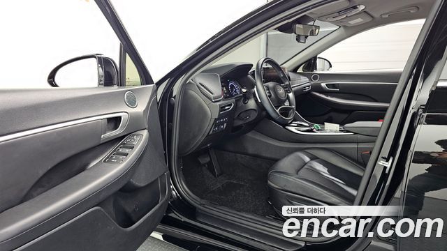 Hyundai Sonata 2022 — photo 13