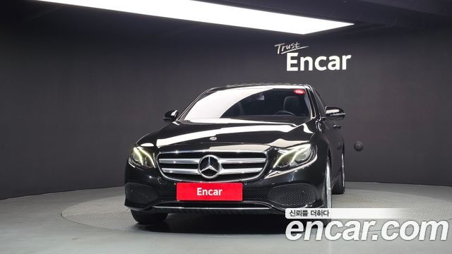 Mercedes-Benz E-Class 2018 — photo 3