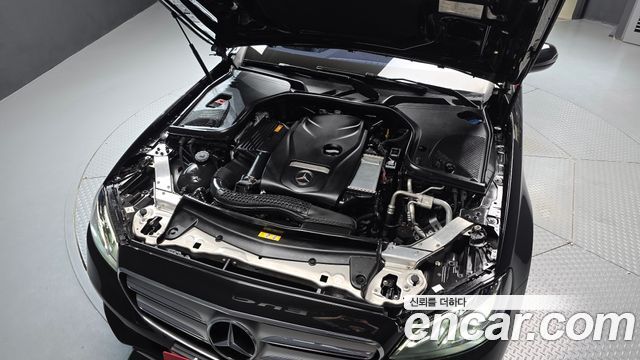 Mercedes-Benz E-Class 2018 — photo 6