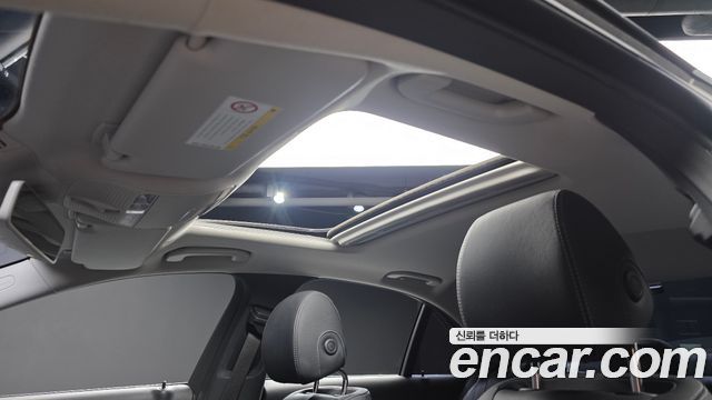 Mercedes-Benz E-Class 2018 — photo 15