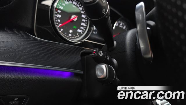 Mercedes-Benz E-Class 2018 — photo 17