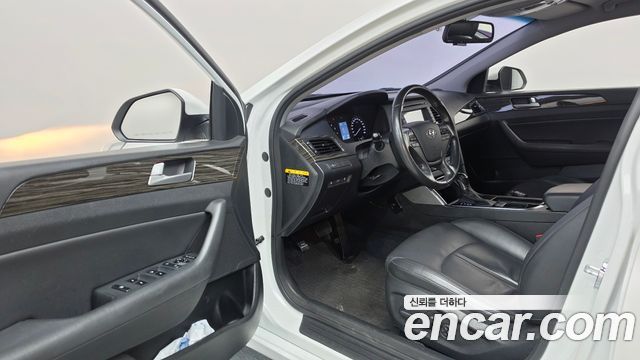 Hyundai Sonata 2015 — photo 13