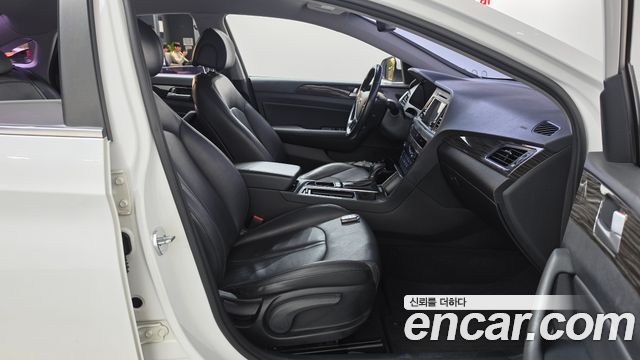 Hyundai Sonata 2015 — photo 16