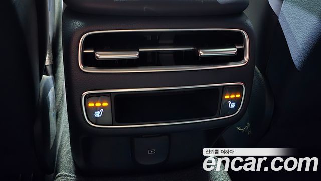 Genesis GV70 2026 — photo 36