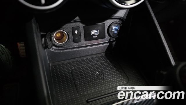 Hyundai Venue 2020 — photo 19