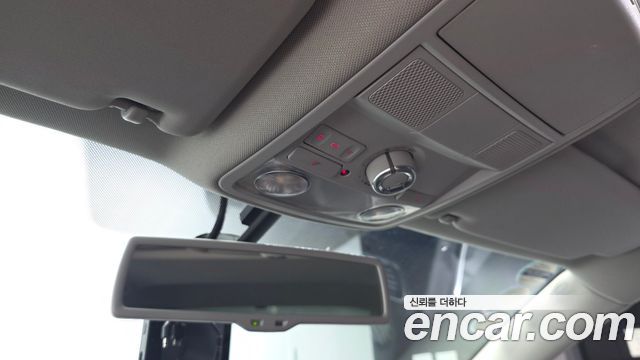 Volkswagen Passat 2013 — photo 17