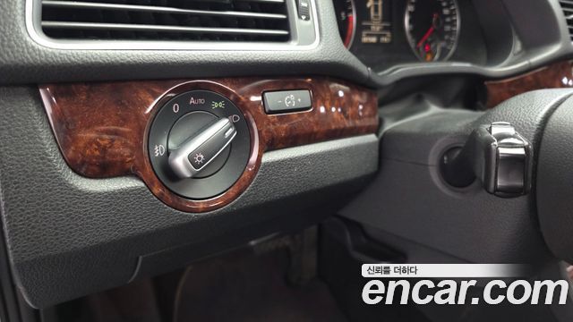 Volkswagen Passat 2013 — photo 18