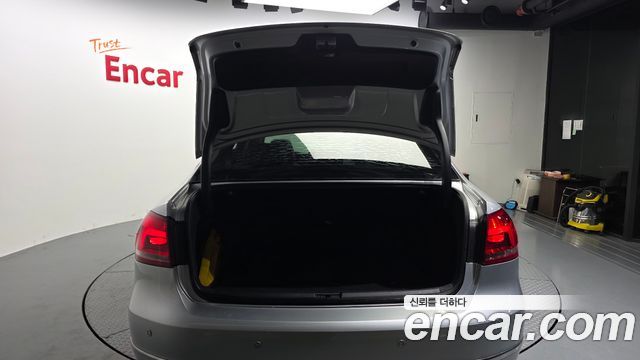 Volkswagen Passat 2013 — photo 20