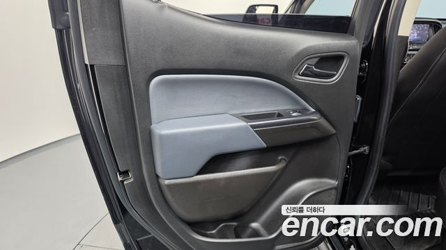 Chevrolet Korea Colorado 2021 — photo 15