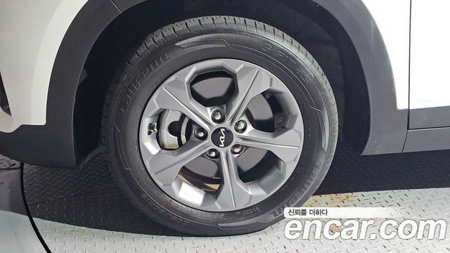 Kia Seltos 2023 — photo 5