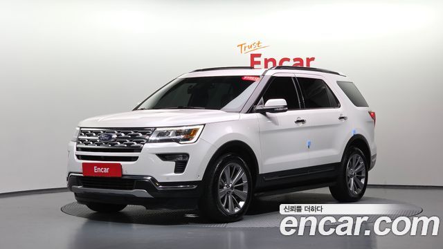 Ford Explorer 2018 — photo 32