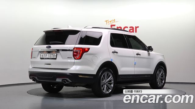 Ford Explorer 2018 — photo 2