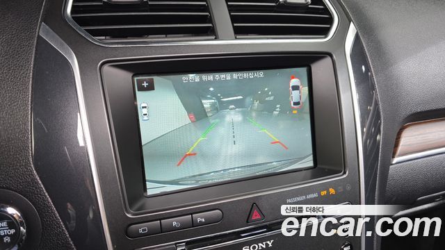 Ford Explorer 2018 — photo 21